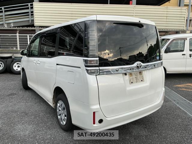 Toyota VOXY 2019-06 8010997-5