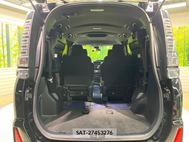 Toyota VOXY 2018-12 8011107-10