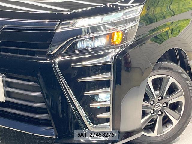 Toyota VOXY 2018-12 8011107-13