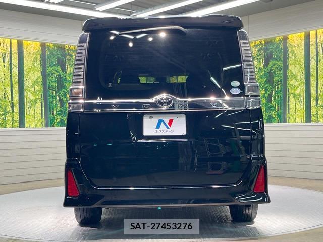 Toyota VOXY 2018-12 8011107-15