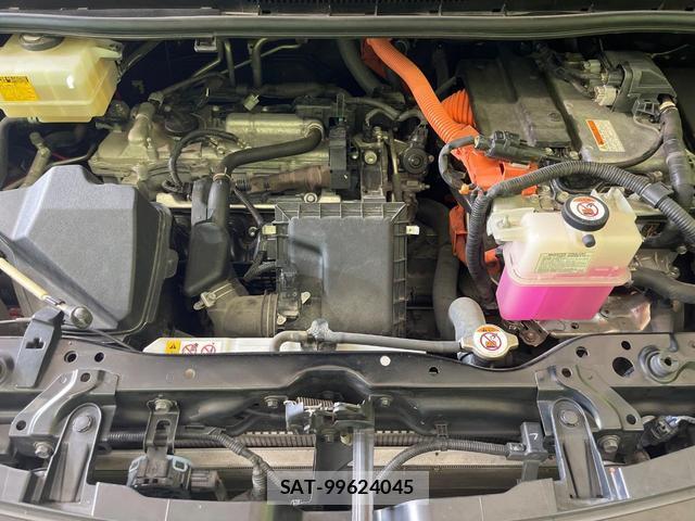 Toyota VOXY 2018-03 8011365-18