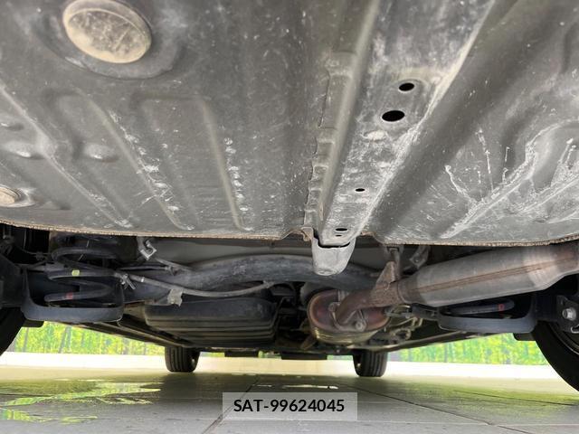 Toyota VOXY 2018-03 8011365-19