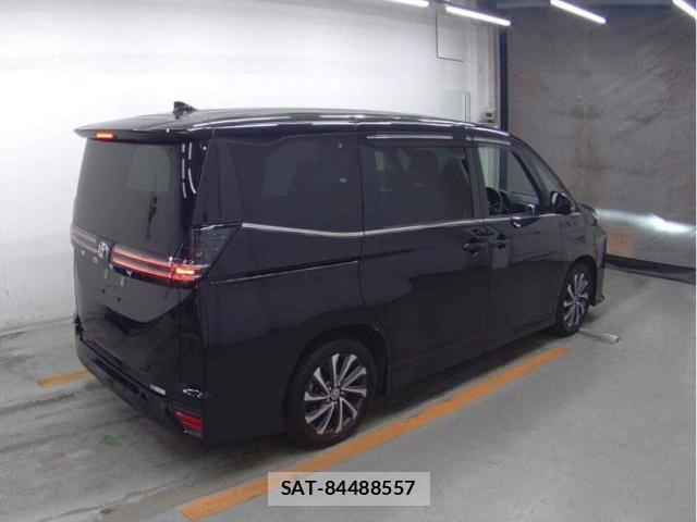 Toyota VOXY 2023-05 8011373-4