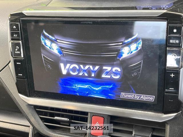 Toyota VOXY 2017-08 8011872-2