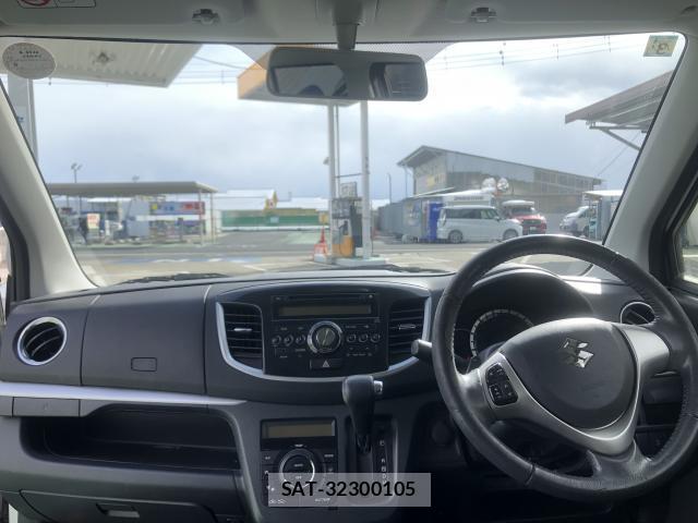 Suzuki WAGON R 2013-03 8004300-2