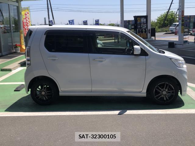 Suzuki WAGON R 2013-03 8004300-3