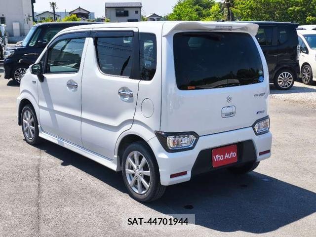 Suzuki WAGON R 2017-06 8004826-4