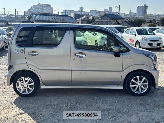 Suzuki WAGON R 2017-08 8008377-2