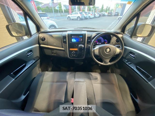 Suzuki WAGON R 2010-04 8010135-2