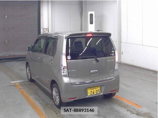 Suzuki WAGON R 2015-10 8011369-1