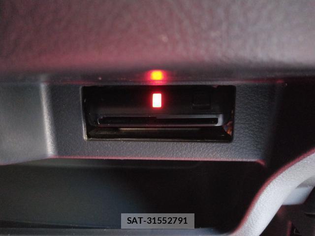 Suzuki WAGON R 2014-04 8011995-8