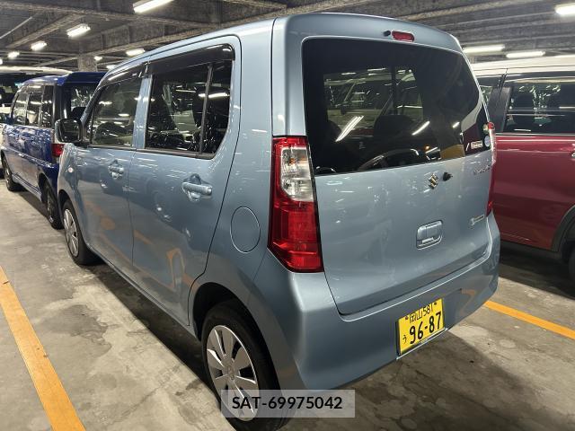 Suzuki WAGON R 2015-11 8011607-1