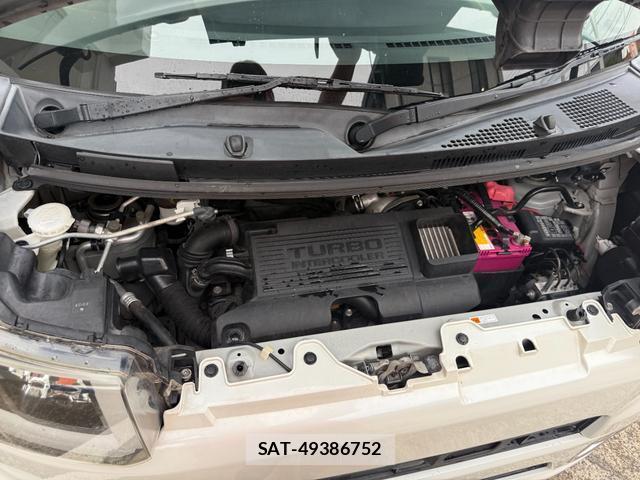 Daihatsu WAKE 2015-09 8004549-18