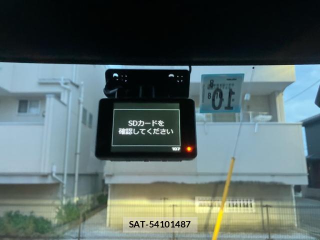 Daihatsu WAKE 2015-09 8005373-10