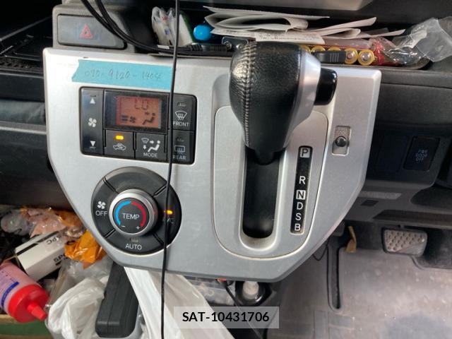 Daihatsu WAKE 2015-03 8010025-15