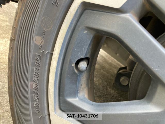 Daihatsu WAKE 2015-03 8010025-4