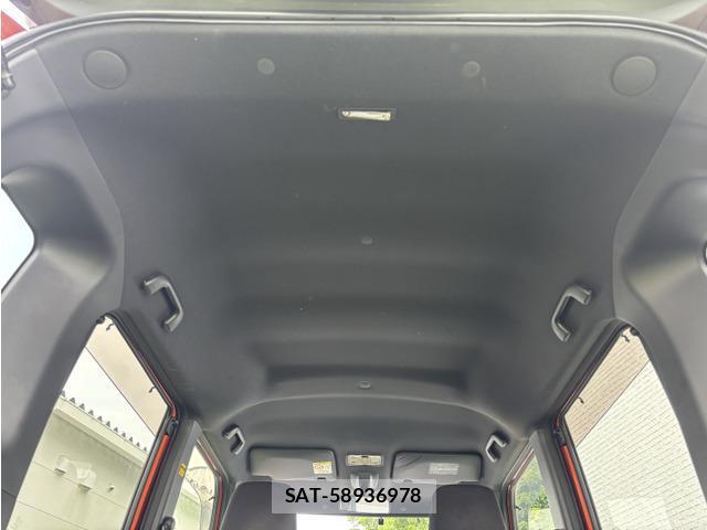 Daihatsu WAKE 2015-10 8011772-13