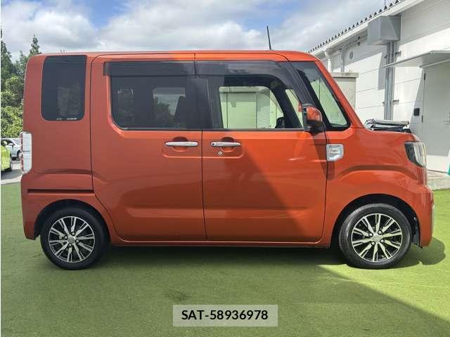 Daihatsu WAKE 2015-10 8011772-16