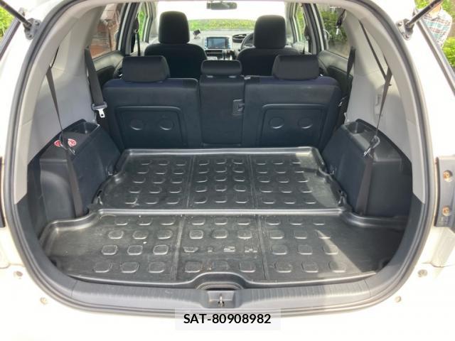 Toyota WISH 2013-08 8005224-17