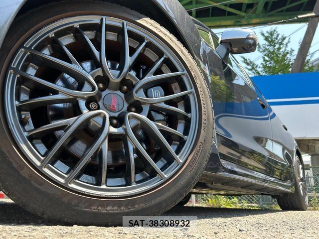 Subaru WRX STI 2017-04 8004927-15