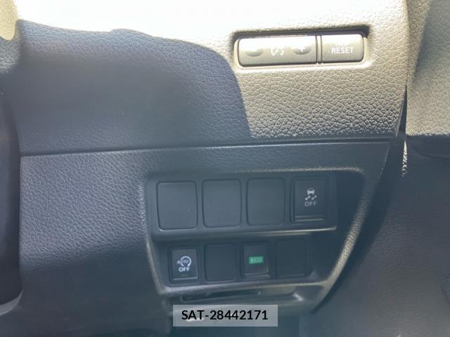 Nissan X-TRAIL 2014-02 8005366-16