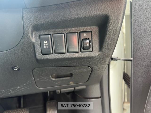 Nissan X-TRAIL 2012-02 8005674-10