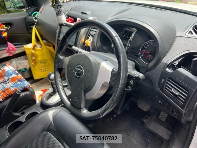 Nissan X-TRAIL 2012-02 8005674-8