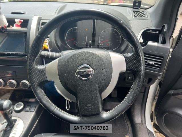 Nissan X-TRAIL 2012-02 8005674-9