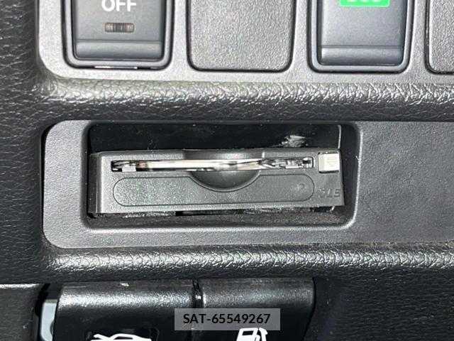 Nissan X-TRAIL 2015-03 8007215-6