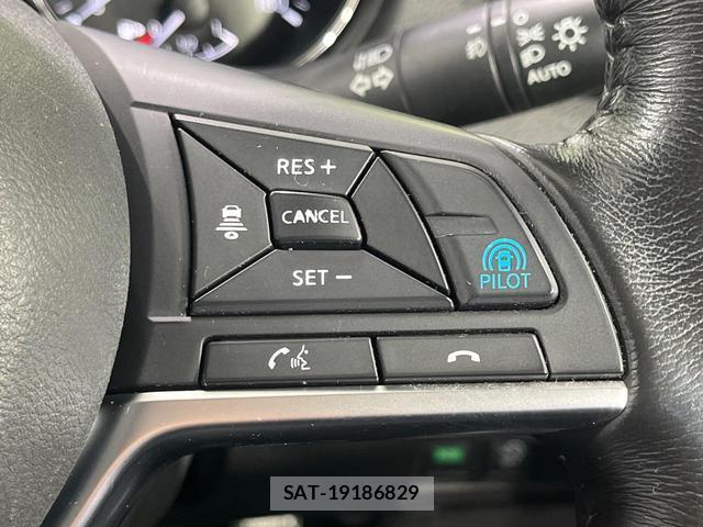 Nissan X-TRAIL 2017-11 8007709-4