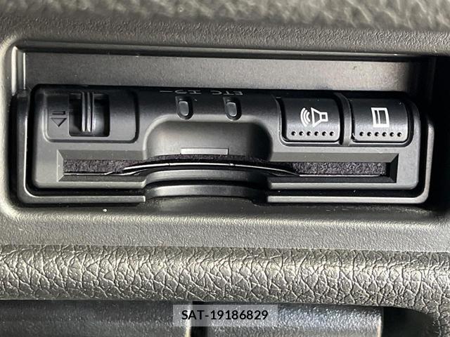 Nissan X-TRAIL 2017-11 8007709-6