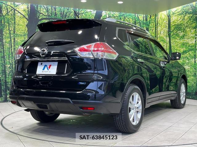 Nissan X-TRAIL 2014-03 8007713-16