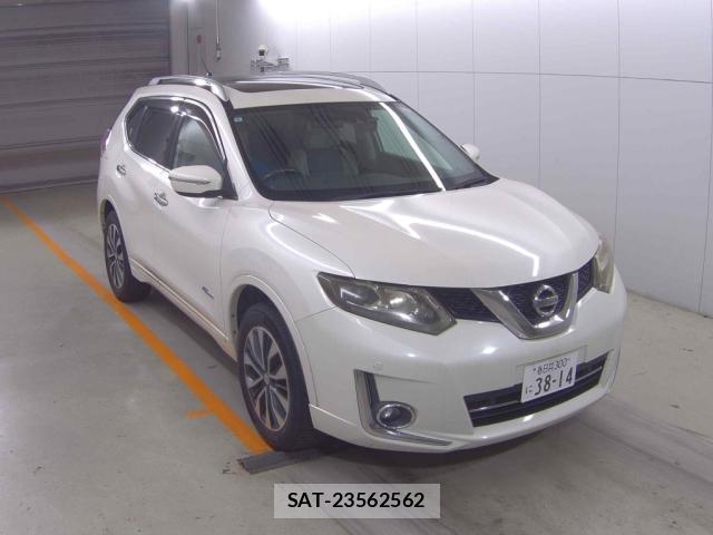 Nissan X-TRAIL 2016-03 8009292-3