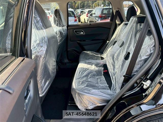 Nissan X-TRAIL 2026-03 8009551-4