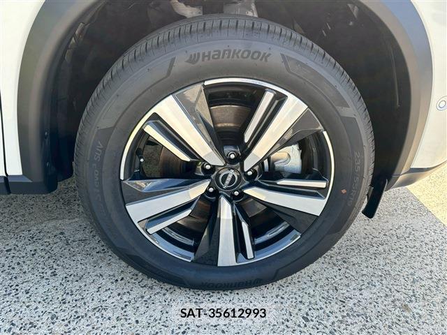 Nissan X-TRAIL 2026-03 8009552-13