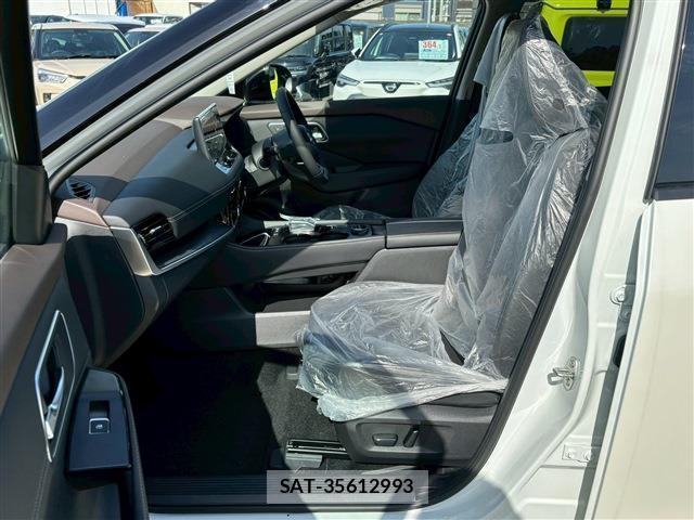 Nissan X-TRAIL 2026-03 8009552-3