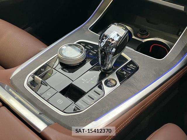 Bmw X7 2021-10 8011819-15