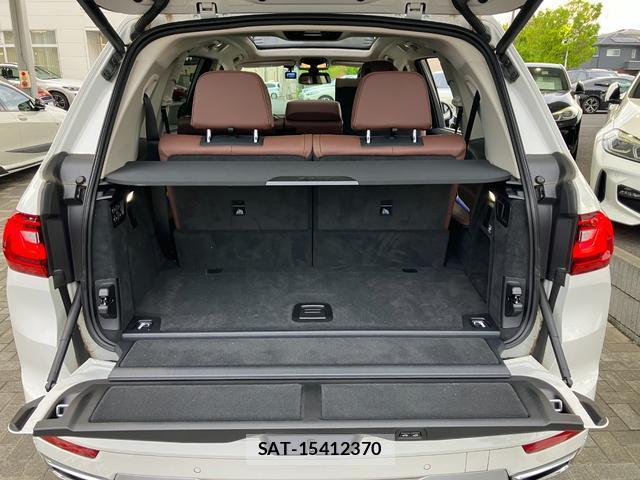 Bmw X7 2021-10 8011819-18