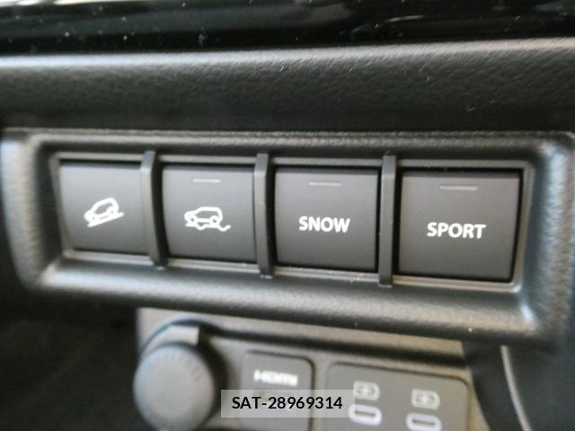 Suzuki X BEE 2025-12 8006168-10