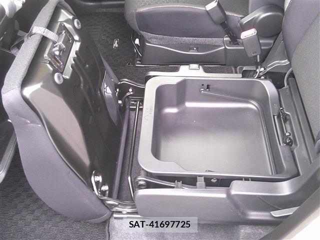 Suzuki X BEE 2023-02 8006661-18