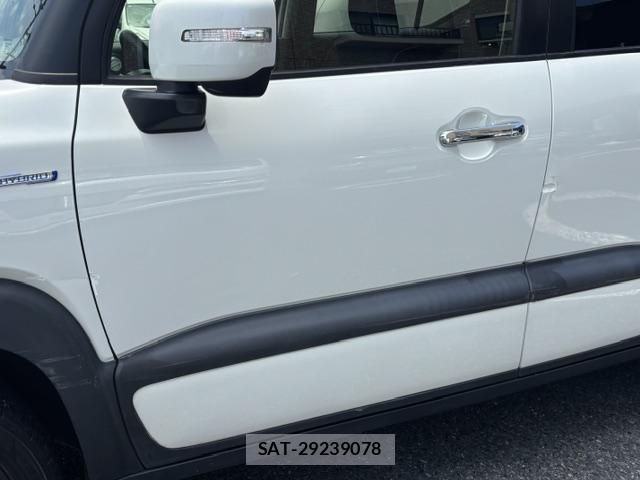 Suzuki X BEE 2018-10 8008748-14