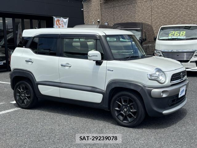 Suzuki X BEE 2018-10 8008748-3