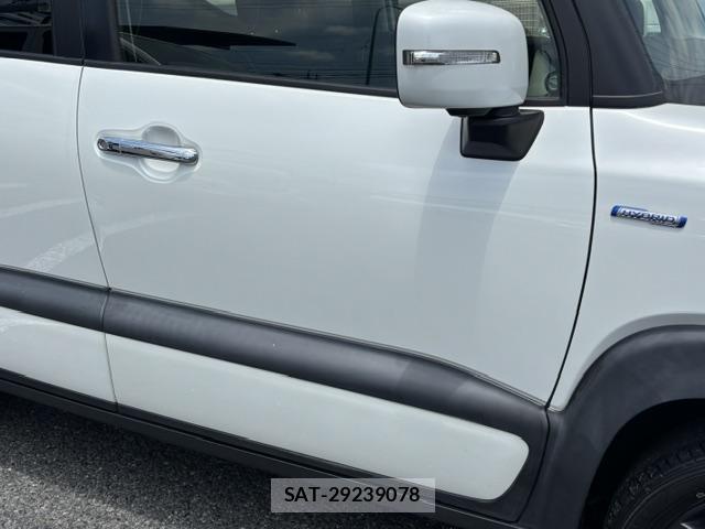Suzuki X BEE 2018-10 8008748-9