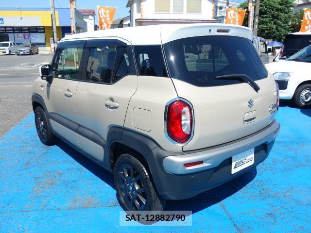 Suzuki X BEE 2021-06 8009701-2