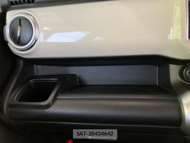 Suzuki X BEE 2019-06 8009731-7