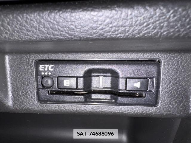 Suzuki X BEE 2022-01 8011145-9