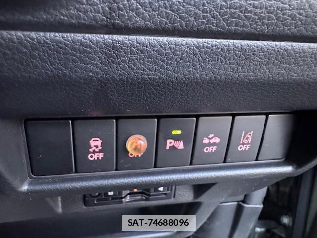 Suzuki X BEE 2022-01 8011145-10