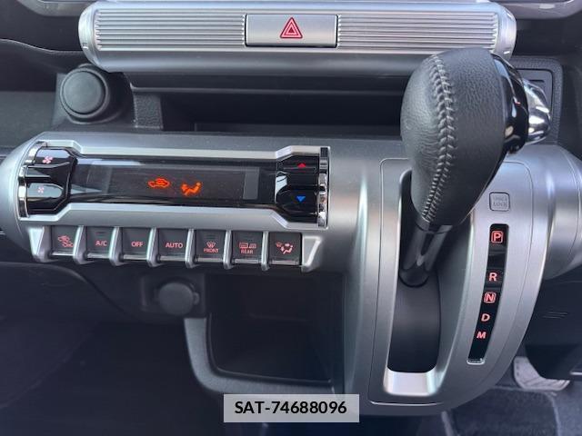 Suzuki X BEE 2022-01 8011145-1