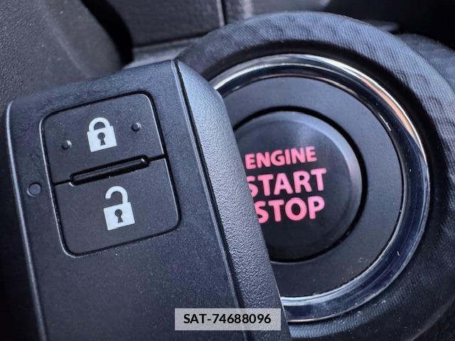 Suzuki X BEE 2022-01 8011145-2