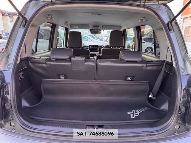 Suzuki X BEE 2022-01 8011145-4